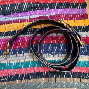 COACH LEATHER STRAP BRASS HARDWARE